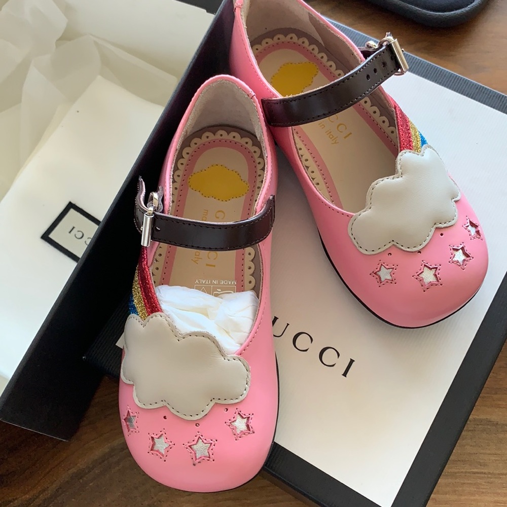 Gucci girls shoes size 23